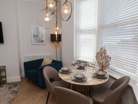 The Salisbury Apartment 301 - North Yorkshire (incl. Whitby) - 1173657 - thumbnail photo 6