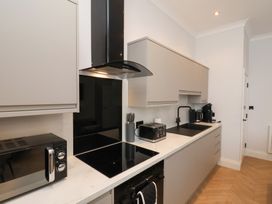 The Salisbury Apartment 301 - North Yorkshire (incl. Whitby) - 1173657 - thumbnail photo 8