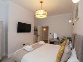 The Salisbury Apartment 301 - North Yorkshire (incl. Whitby) - 1173657 - thumbnail photo 12
