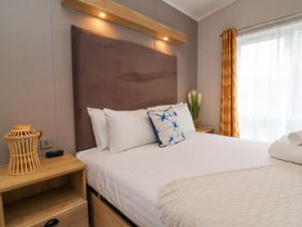 16 Manleigh Park - Devon - 1174031 - thumbnail photo 15
