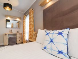 16 Manleigh Park - Devon - 1174031 - thumbnail photo 16