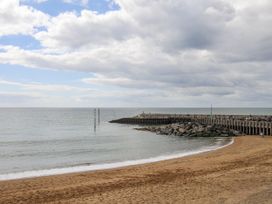Beachcombers, 13 Chesil House - Dorset - 1174085 - thumbnail photo 19