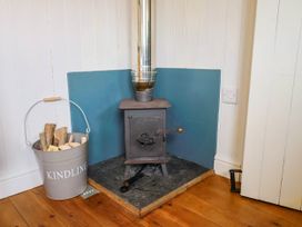 Oak Shepherd Hut - Dorset - 1174124 - thumbnail photo 9