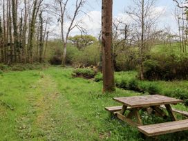 Oak Shepherd Hut - Dorset - 1174124 - thumbnail photo 26