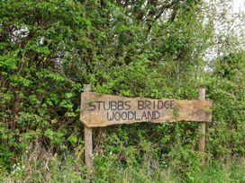 Oak Shepherd Hut - Dorset - 1174124 - thumbnail photo 35