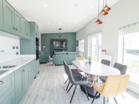 Number 3 Villa - The View - County Donegal - 1174210 - thumbnail photo 7