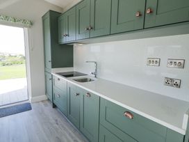 Number 3 Villa - The View - County Donegal - 1174210 - thumbnail photo 12