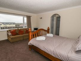 Llain Delyn - Anglesey - 1174294 - thumbnail photo 12