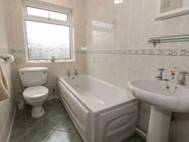Llain Delyn - Anglesey - 1174294 - thumbnail photo 17