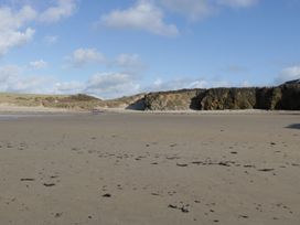 Llain Delyn - Anglesey - 1174294 - thumbnail photo 21