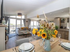 Life's a Beach - Norfolk - 1174299 - thumbnail photo 10