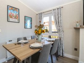 Life's a Beach - Norfolk - 1174299 - thumbnail photo 11