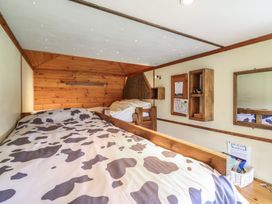 Buttercup (Cow Shed 3) - Suffolk & Essex - 1174328 - thumbnail photo 5