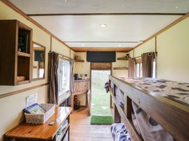 Buttercup (Cow Shed 3) - Suffolk & Essex - 1174328 - thumbnail photo 6