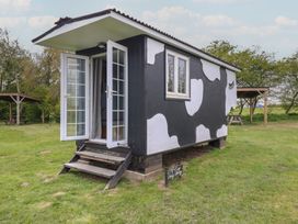 Dozy Dotty (Cow Shed 4) - Suffolk & Essex - 1174329 - thumbnail photo 3