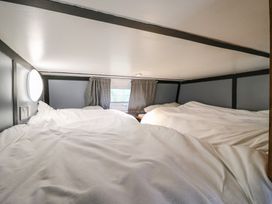 Dozy Dotty (Cow Shed 4) - Suffolk & Essex - 1174329 - thumbnail photo 12