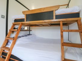 Bluebelle (Cow Shed 5) - Suffolk & Essex - 1174330 - thumbnail photo 8