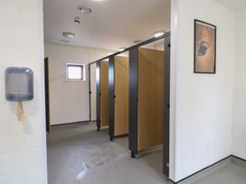 Bluebelle (Cow Shed 5) - Suffolk & Essex - 1174330 - thumbnail photo 18