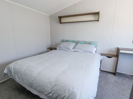 13 Sunset Terrace Rockley Park - Dorset - 1174365 - thumbnail photo 9