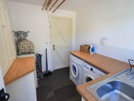 Great Hartbarrow Farm Cottage - Lake District - 1174549 - thumbnail photo 17