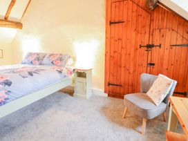 Ty Glan Yr Afon - North Wales - 1174568 - thumbnail photo 13