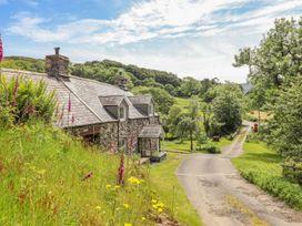 Ty Glan Yr Afon - North Wales - 1174568 - thumbnail photo 25
