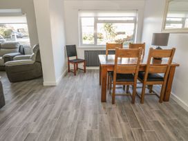 11 Seabreeze - North Wales - 1175101 - thumbnail photo 5