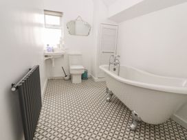11 Seabreeze - North Wales - 1175101 - thumbnail photo 17