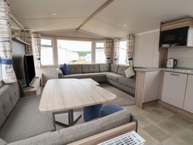 Caravan B8 - North Wales - 1175441 - thumbnail photo 6