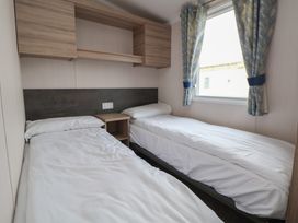 Caravan B8 - North Wales - 1175441 - thumbnail photo 15