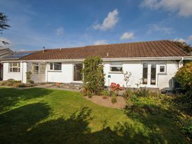 A house with a garden at 42 Little Trelyn Wadebridge
