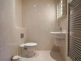 36 Quay West Apartments -  - 1175511 - thumbnail photo 16