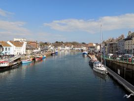 Old Malthouse Apartment - Dorset - 1175711 - thumbnail photo 16