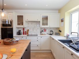 Clova - Devon - 1175836 - thumbnail photo 12