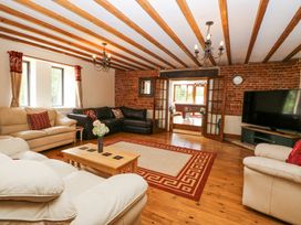 Lakeside Barn - Norfolk - 1175842 - thumbnail photo 5