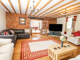 Lakeside Barn - Norfolk - 1175842 - thumbnail photo 6