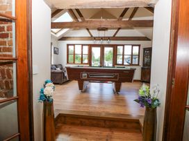 Lakeside Barn - Norfolk - 1175842 - thumbnail photo 9