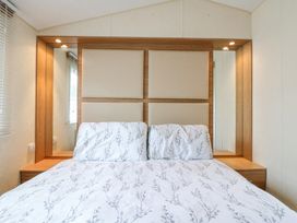 Bluebird - Suffolk & Essex - 1176290 - thumbnail photo 14