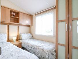 Bluebird - Suffolk & Essex - 1176290 - thumbnail photo 16