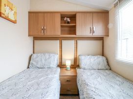 Bluebird - Suffolk & Essex - 1176290 - thumbnail photo 17