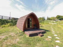 Deer Pod - North Yorkshire (incl. Whitby) - 1176519 - thumbnail photo 1