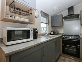 Woodland Way - Anglesey - 1177157 - thumbnail photo 7