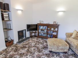 No.1 Vanderhoof Way - South Wales - 1177266 - thumbnail photo 11