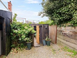 The Tiny House - South Wales - 1177458 - thumbnail photo 12