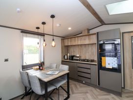 Hazelnut Lodge - Cotswolds - 1177502 - thumbnail photo 10