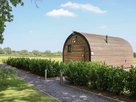 Honeypot Hideaways - Clover - North Wales - 1177794 - thumbnail photo 18