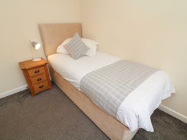 James Ville Marina Lodge 14 - Lincolnshire - 1177805 - thumbnail photo 12