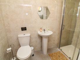 James Ville Marina Lodge 14 - Lincolnshire - 1177805 - thumbnail photo 16