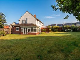 A house with a garden at Bari House in Seahouses