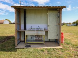 Robin - Suffolk & Essex - 1177992 - thumbnail photo 21